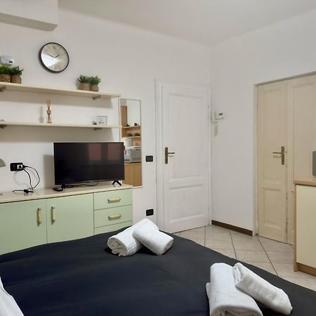 Roncati 7 Center Town Studio Apartments Bellagio Exterior photo